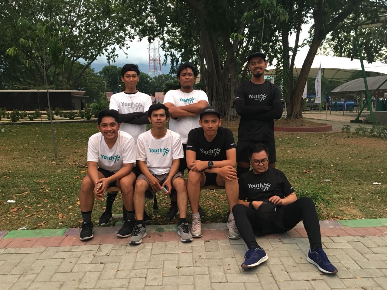 Youth 10 Runners crew picture